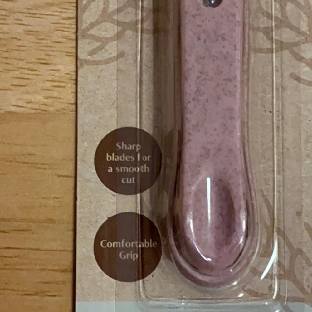 B-Pure Pink Nail Clipper - Picture 2 of 12
